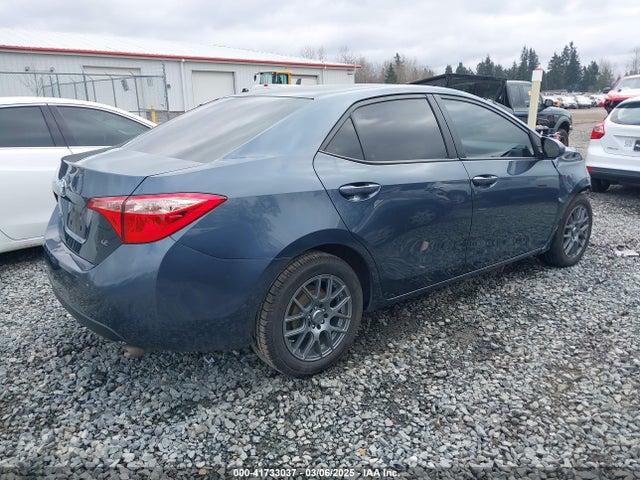 2T1BURHE5JC087886 Toyota COROLLA LE