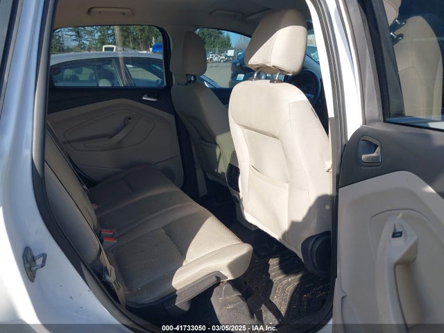 1FMCU9G95HUA63525 Ford ESCAPE SE