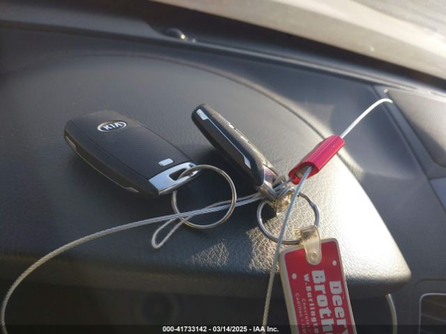 5XYKUDA78FG624275 KIA Sorento Ex V6