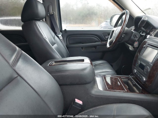 41733344 :رقم المزاد ، 1GKS2EEF5CR235785 vin ، 2012 Gmc Yukon Denali مزاد بيع