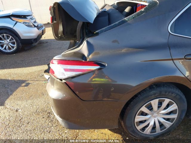 4T1B31HK4KU516123 Toyota Camry Hybrid Le