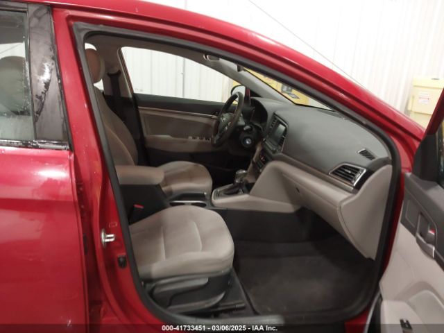 5NPD84LF3JH231660 Hyundai ELANTRA SEL