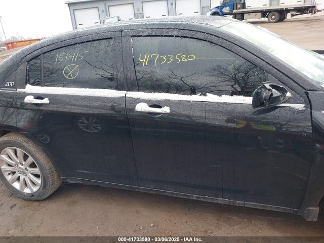 Chrysler 200 Limited 2014 1C3CCBCG4EN151415 Image 13