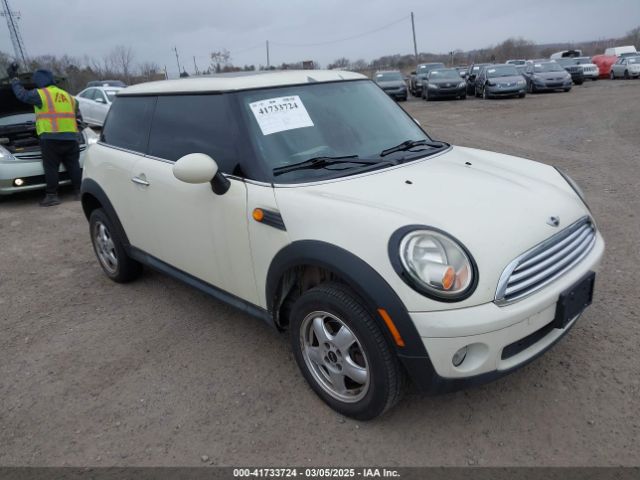 2009 MINI COOPER WMWMF33599TU75907 Photo 0