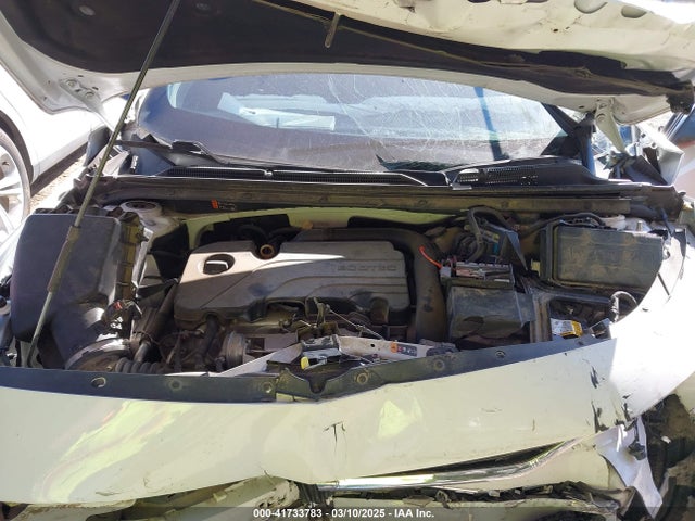 1G1ZD5ST0JF282650 Chevrolet MALIBU LT