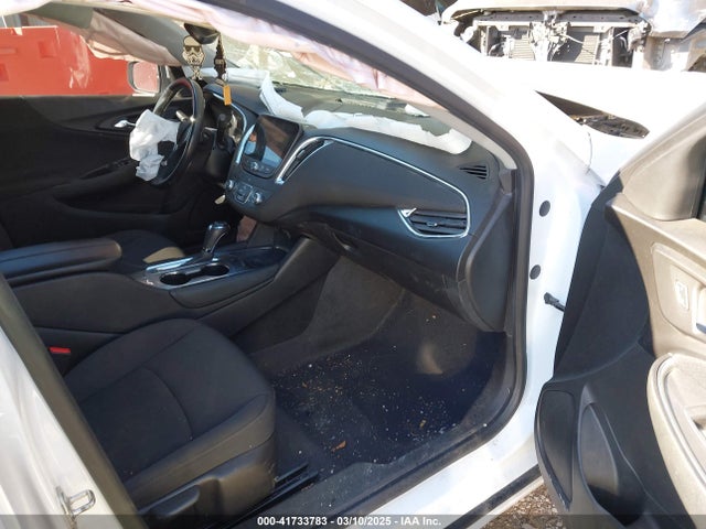 1G1ZD5ST0JF282650 Chevrolet MALIBU LT