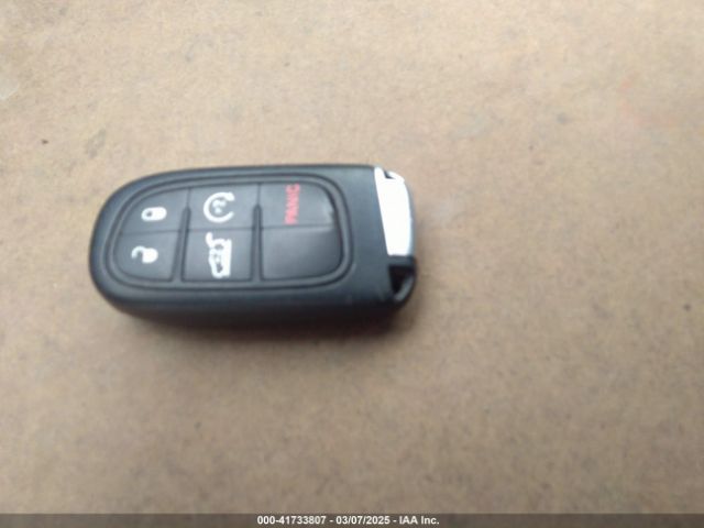 1C4PJMDSXGW121091 Jeep Cherokee Limited