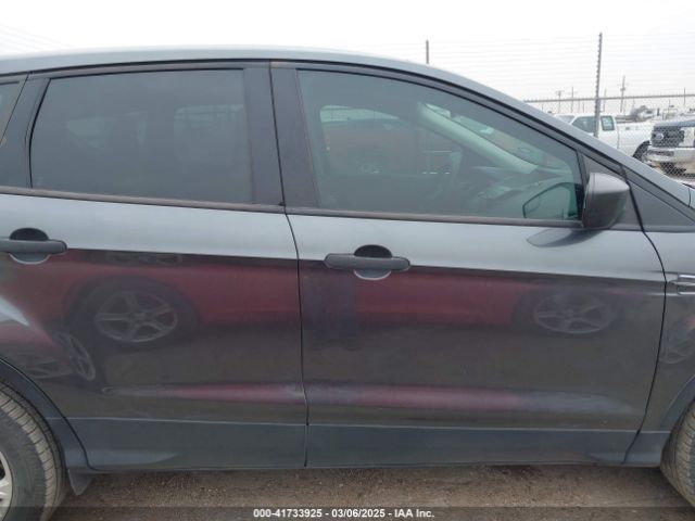 1FMCU0F74KUB26214 Ford ESCAPE S