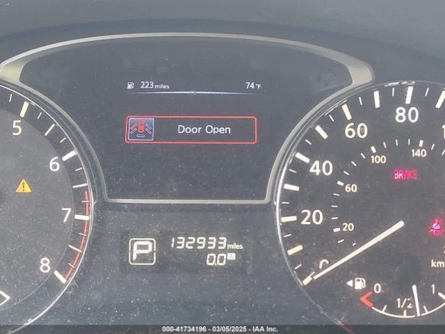 5N1AR2MN6EC655857 Nissan Pathfinder S