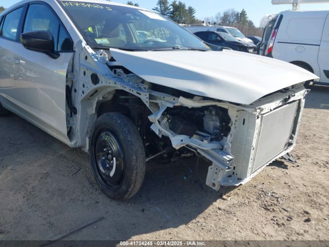 JF1GUABC3R8344104 Subaru Impreza Base 5-door