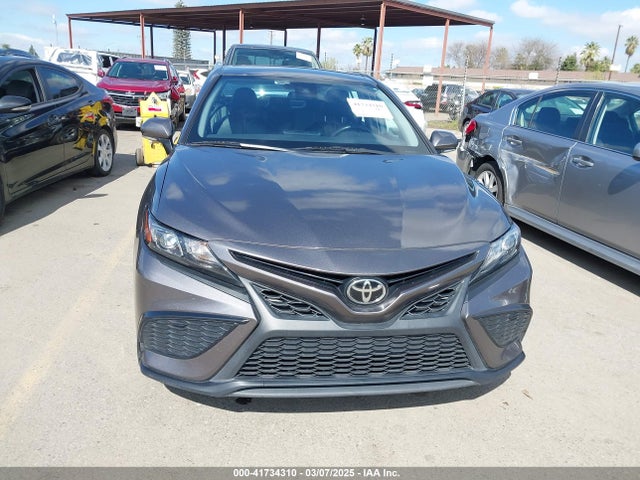 4T1G11AK1NU499064 Toyota CAMRY SE