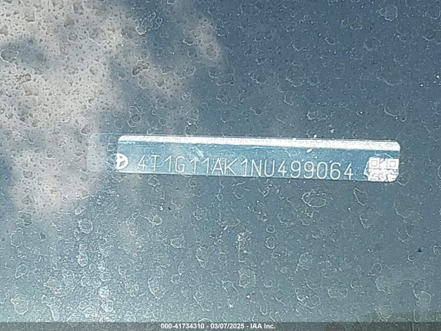 4T1G11AK1NU499064 Toyota CAMRY SE