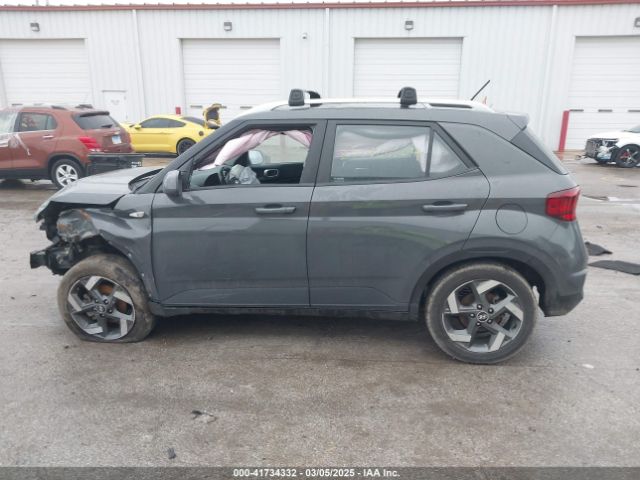 KMHRC8A37PU267138 Hyundai Venue Sel