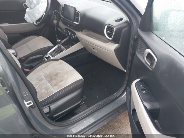 KMHRC8A37PU267138 Hyundai Venue Sel