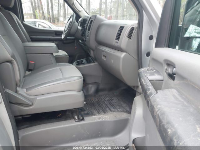 1N6BF0KY4HN810236 Nissan Nv Cargo Nv2500 Hd Sv V6