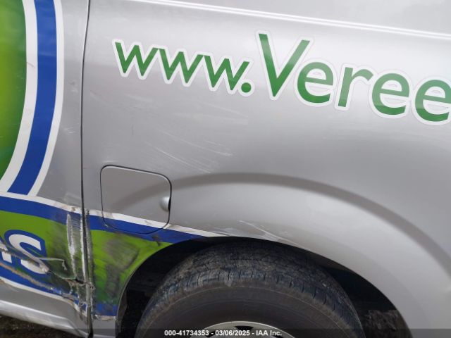 1N6BF0KY4HN810236 Nissan Nv Cargo Nv2500 Hd Sv V6