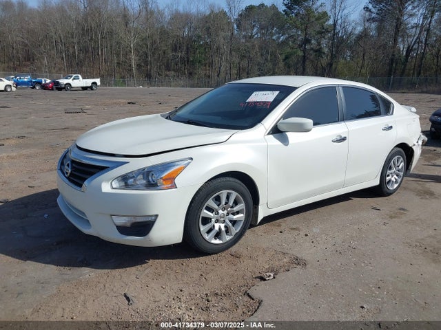 Nissan Altima 2.5 S 2015 1N4AL3AP3FC127220 Image 2