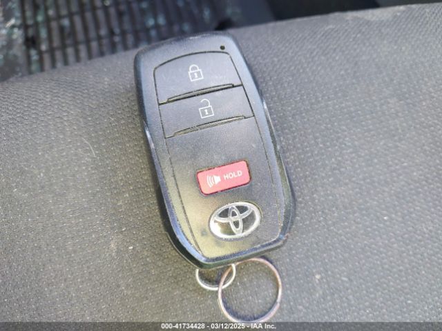 7MUBAAAGXPV068892 Toyota Corolla Cross Le