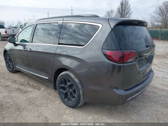 2017 CHRYSLER PACIFICA 2C4RC1BG4HR670330 Photo 2