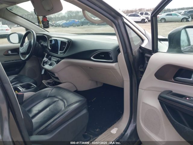 2017 CHRYSLER PACIFICA 2C4RC1BG4HR670330 Photo 4