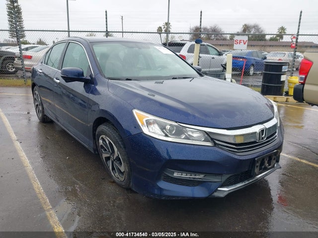 2016 1HGCR3F83GA006446 main image