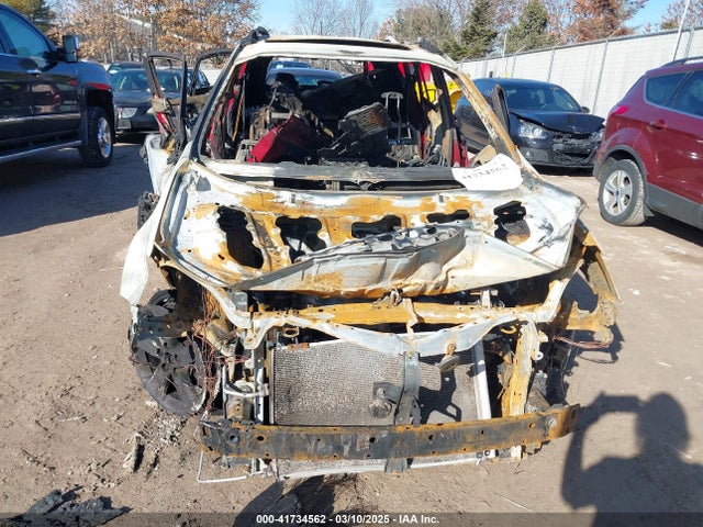 JTMRFREV6ED047869 Toyota Rav4 Xle