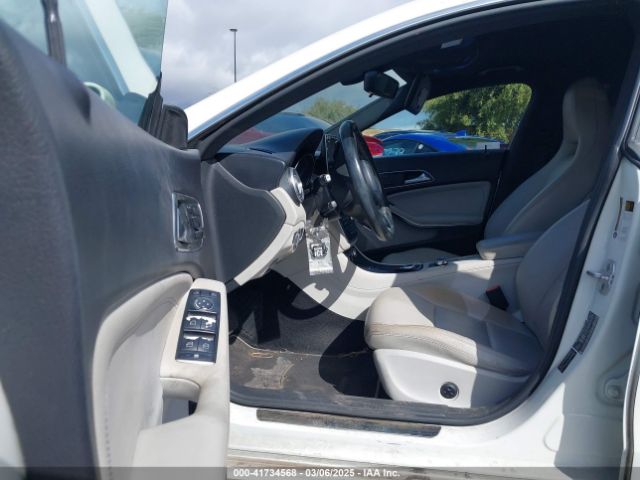 WDDSJ4EB8FN203842 Mercedes-Benz CLA 250