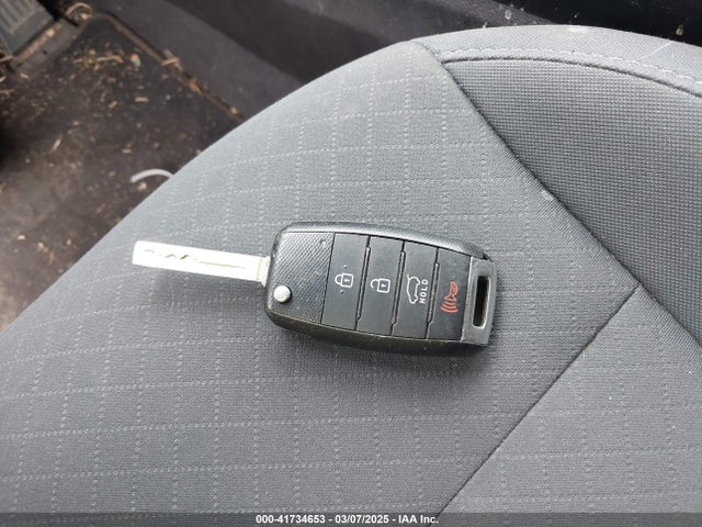 5XYPG4A36HG218489 KIA Sorento 2.4l Lx