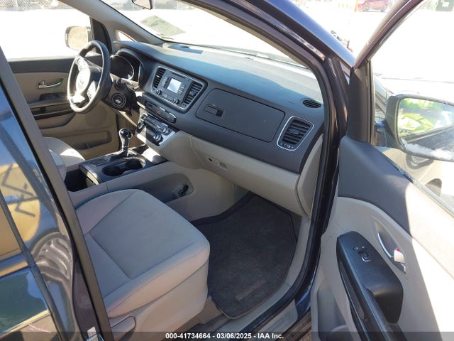 KNDMB5C17G6180064 KIA SEDONA LX