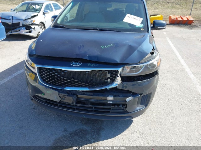 KNDMB5C17G6180064 KIA SEDONA LX