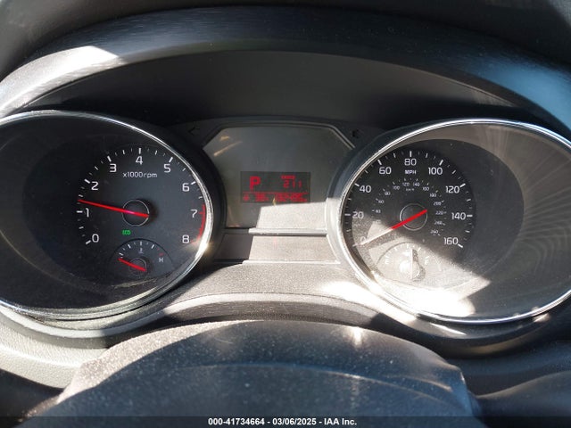 KNDMB5C17G6180064 KIA SEDONA LX