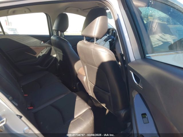 3MZBN1V34JM179805 Mazda Mazda3 Touring