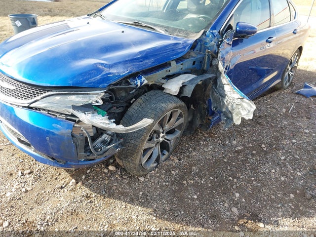 1C3CCCEG3FN589329 Chrysler 2015