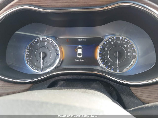 1C3CCCEG3FN589329 Chrysler 2015