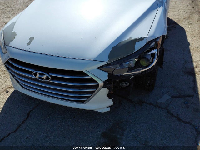 5NPD84LF4HH001796 Hyundai ELANTRA SE