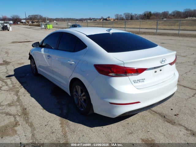 5NPD84LF4HH001796 Hyundai ELANTRA SE