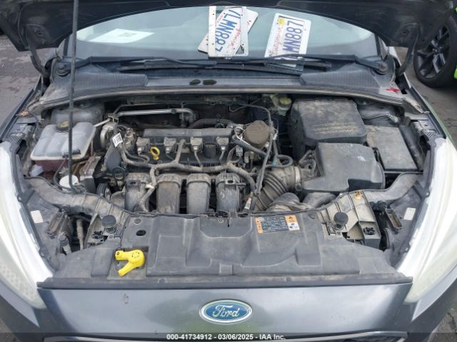 1FADP3F28FL231944 Ford FOCUS SE