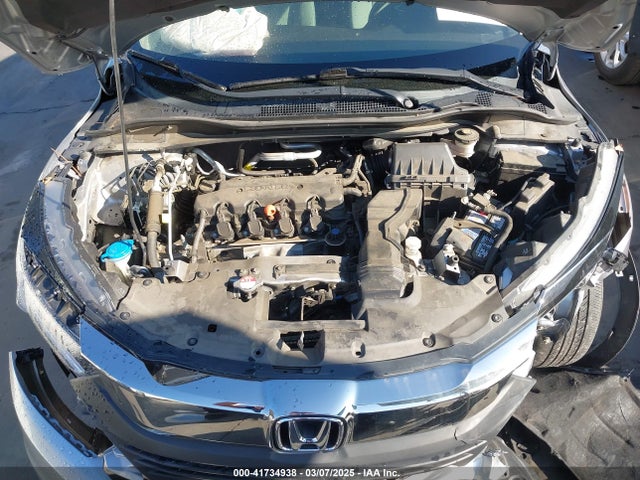Honda HR-V LX 2019 3CZRU5H37KG715857 Image 10