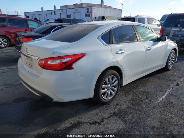 1N4AL3AP9HN352099 Nissan 2017