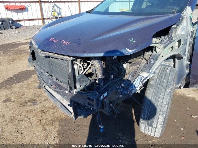 3GNAXSEV0JL379464 Chevrolet EQUINOX LT