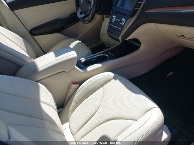 5LMTJ2AH8FUJ31911 Lincoln MKC