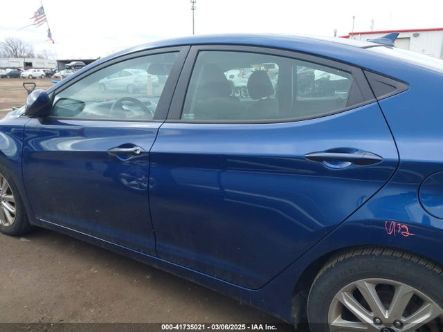5NPDH4AE8FH588723 Hyundai ELANTRA SE