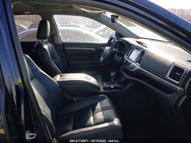 5TDJZRFH9KS617165 Toyota Highlander Se