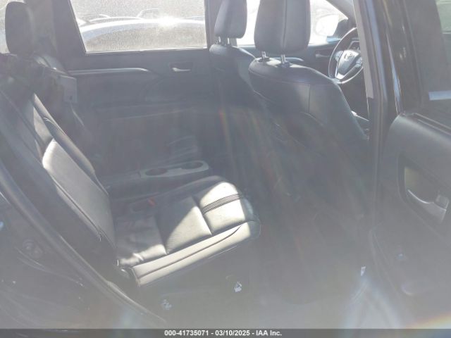 5TDJZRFH9KS617165 Toyota Highlander Se