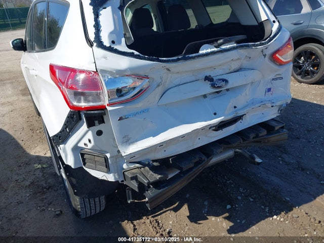 1FMCU9GX7GUC23546 Ford ESCAPE SE