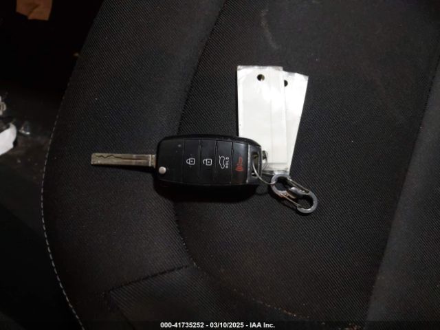 KNDJP3A50J7538671 KIA SOUL +