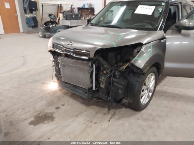 KNDJP3A50J7538671 KIA SOUL +