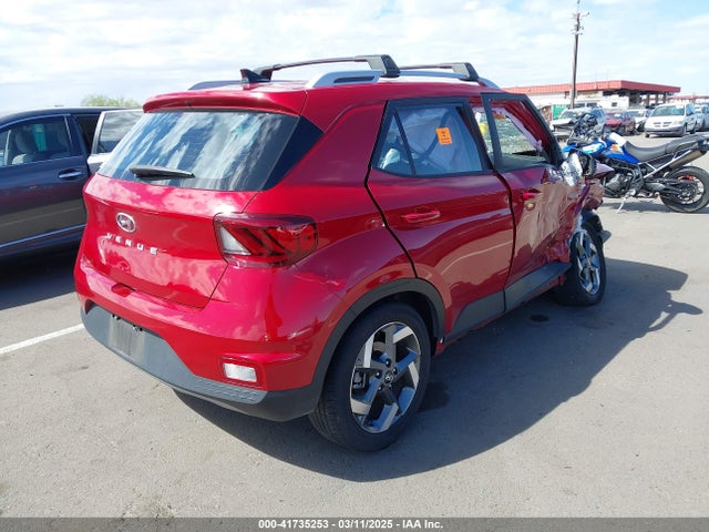 KMHRC8A37NU177565 Hyundai Venue Limited
