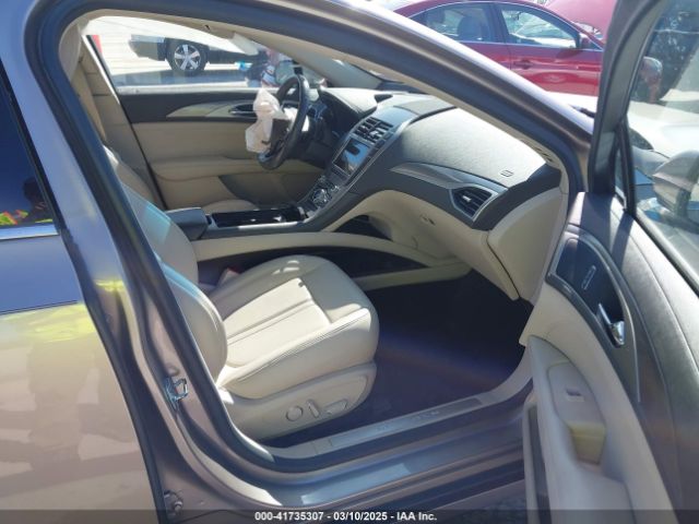 2020 LINCOLN MKZ 3LN6L5A92LR615659 Photo 4