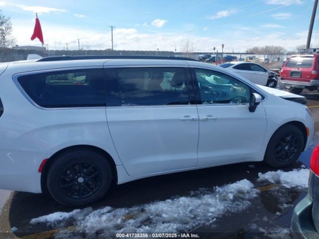 2C4RC1DG3LR266103 Chrysler Voyager Lxi